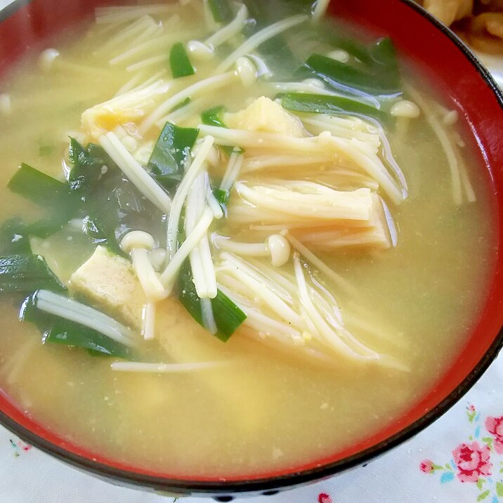 えのき、ニラ、油あげの簡単お味噌汁